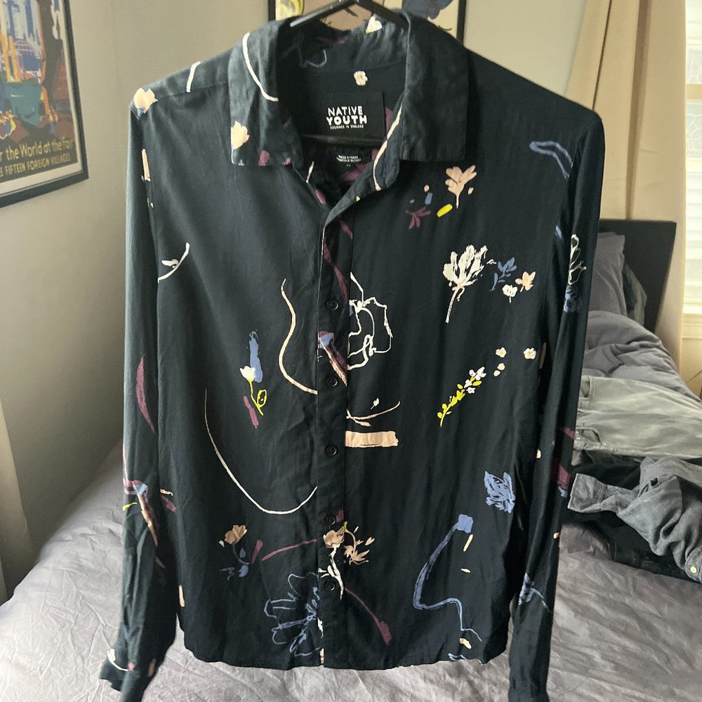 Native Youth Floral Cascade Shirt Men's Size Medium